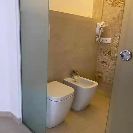 One בית הארחה