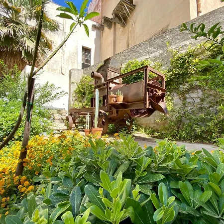 One Casa de hóspedes 4*